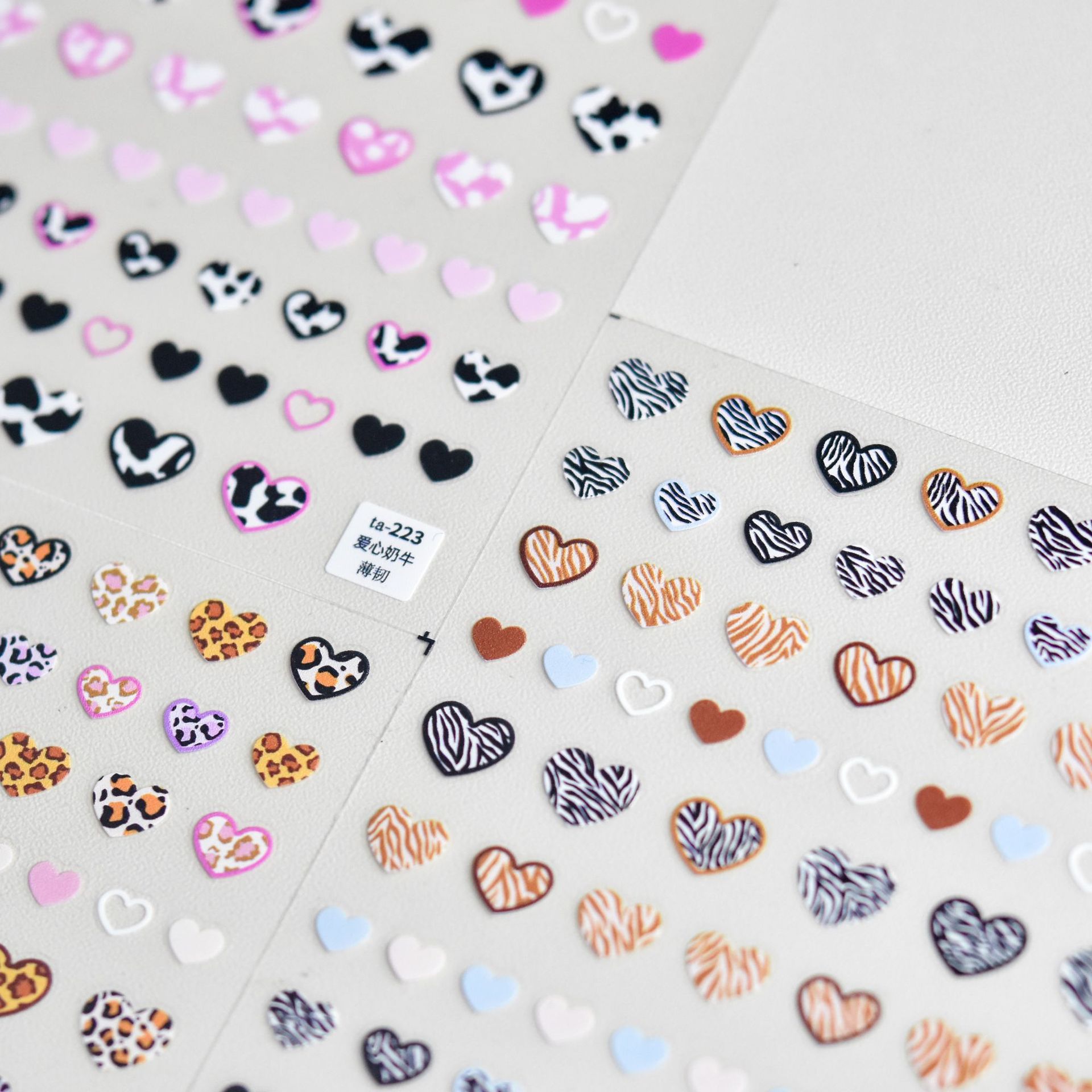Animal Patterned Love Heart Na - đánh giá và giá Nail Art Zebra Design